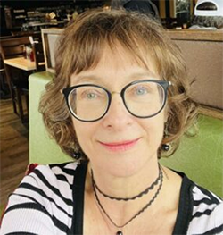 Rev. Laurie Newman : Pastor