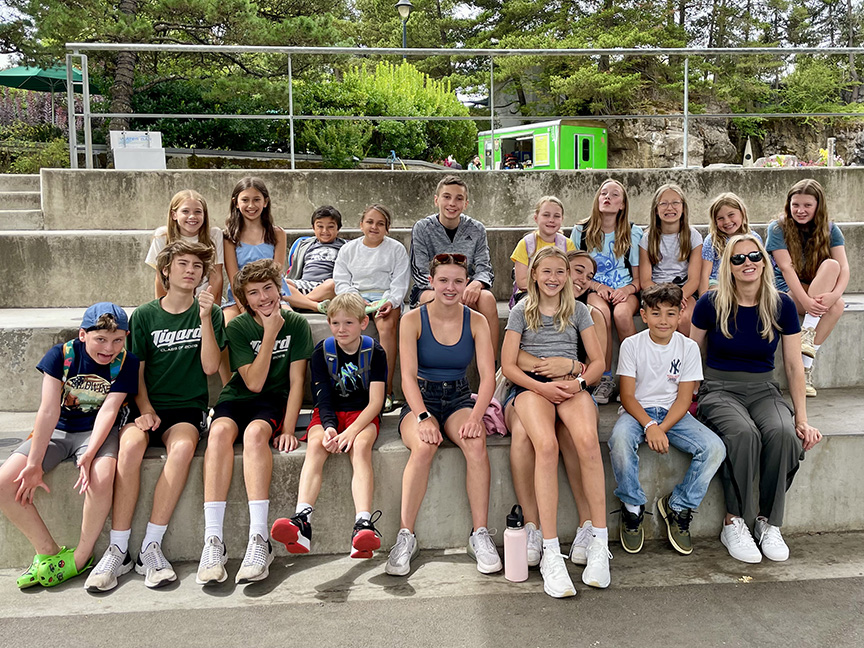 Gods Crew at the Zoo